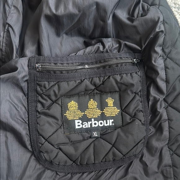 Men’s Barbour Black Quilted Vest XL - Picture 4 of 4